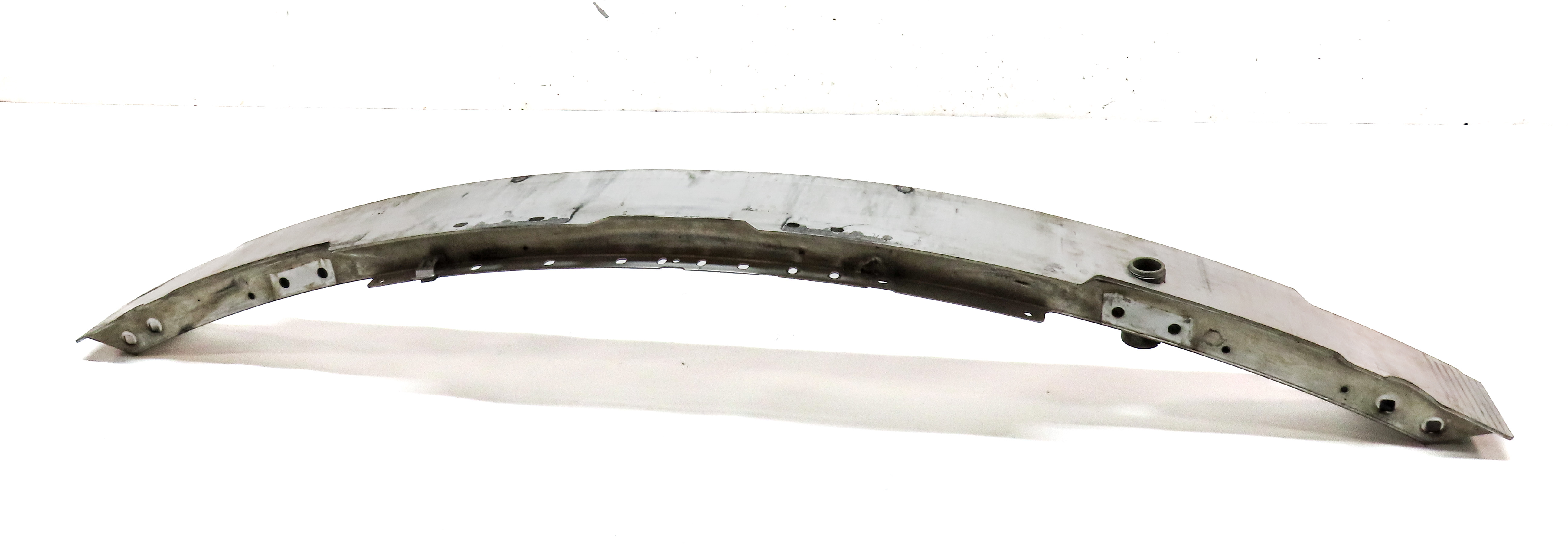 10-18 MERCEDES E300 E350 E400 E550 CLS550 FRONT BUMPER REINFORCEMENT IMPACT BAR — exact item pictured